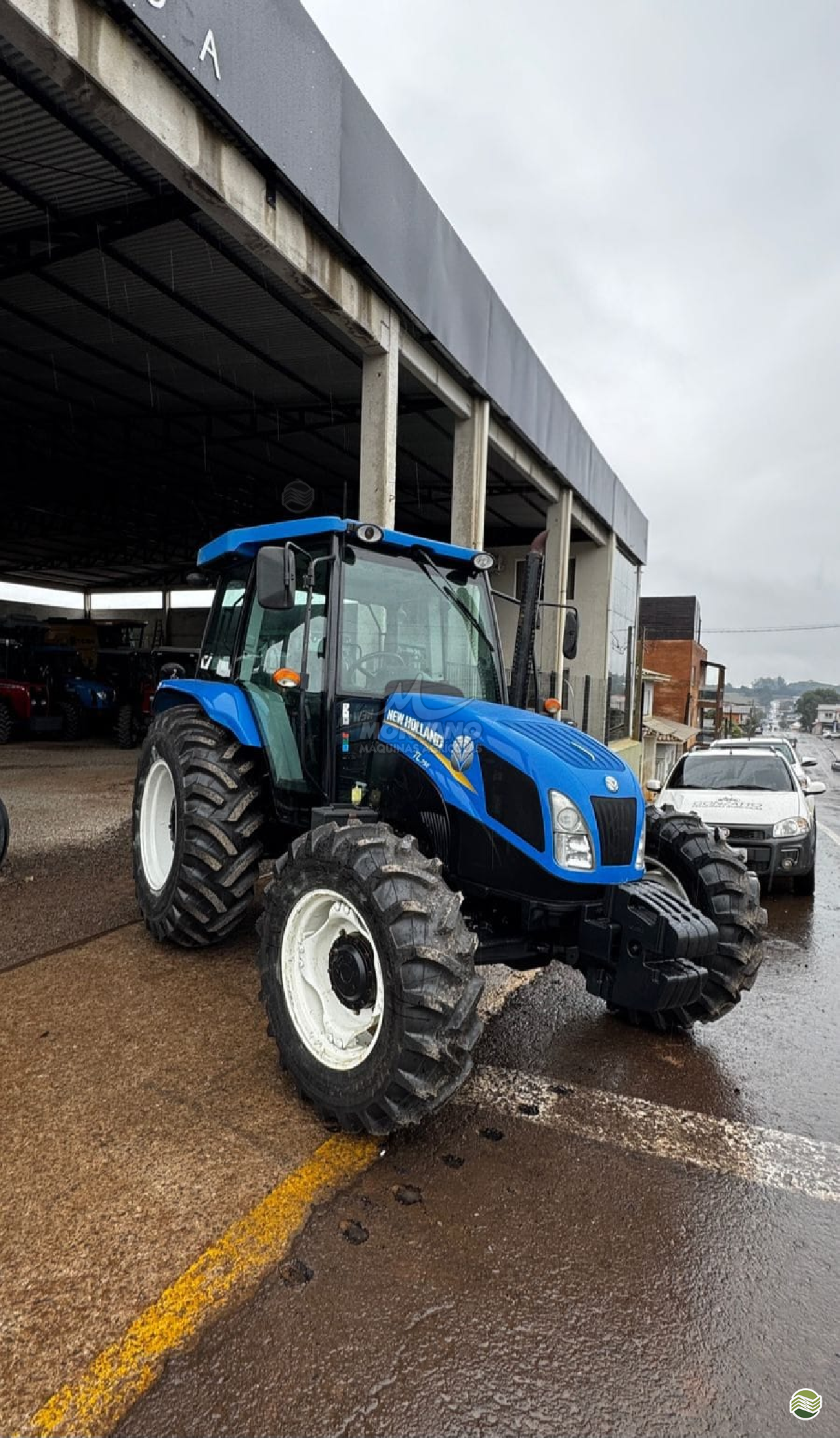 TRATOR NEW HOLLAND NEW TL 75E/4 Tração 4x4 Montano Máquinas Agrícolas LAGOA VERMELHA RIO GRANDE DO SUL RS